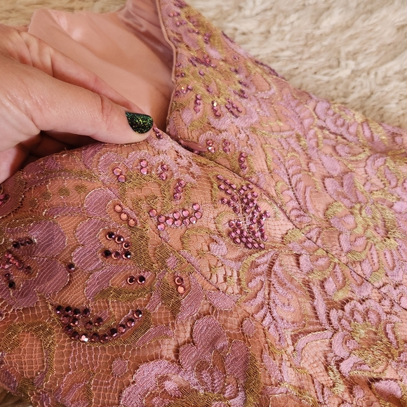 Baracci Couture Floral Lace Dress - Picture 3 of 6